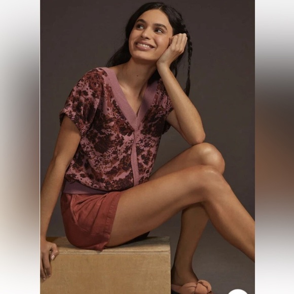 PILCRO Muted Pink floral print double-V top size S - Picture 2 of 15